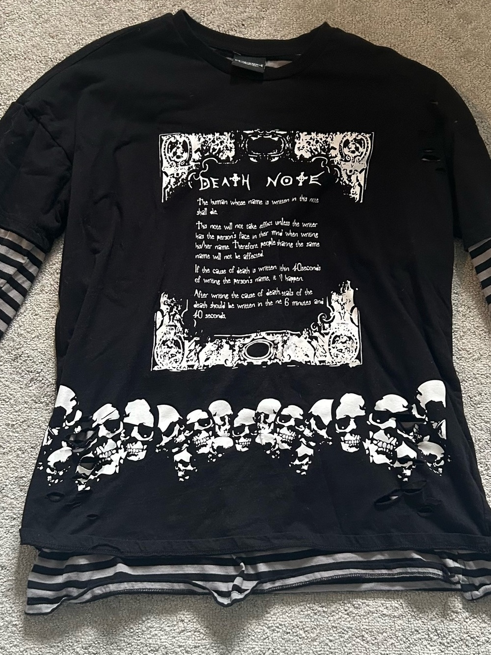 Hot Topic Black Death Note Graphic Tee with White Skull Border Never Worn